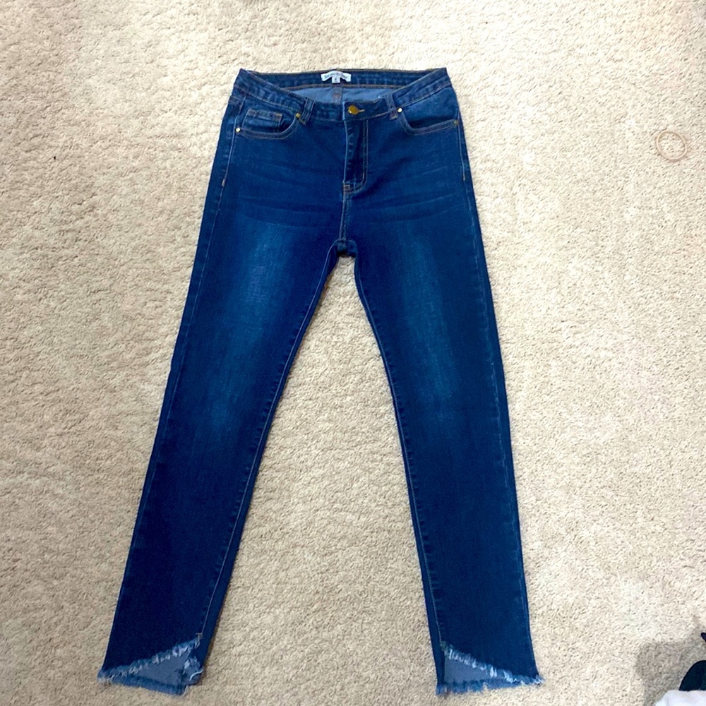 See and be seen mid rise ankle denim. Excellent condition